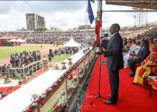 DP RUTO steals the show during the Mashujaa Day celebration as he is cheered wildly by Kirinyaga residents –UHURU and RAILA shocked