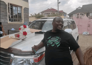 Fake Pastor VICTOR KANYARI shares a video flaunting his new Mercedes Benz and trucks – He is still milking innocent Kenyans dry (WATCH)