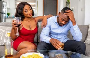 Ni Mrembo Lakini…..”: Shock as Kilimani Woman Accused of Luring Men With Alcohol, Taking Them to Her Apartment, Abusing Them Before Sending KSh150K to Them (VIDEO)